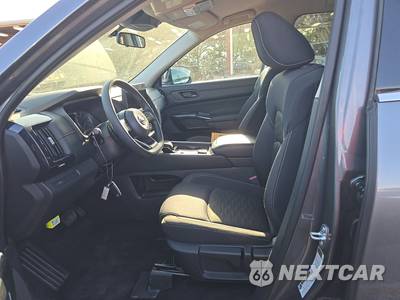 2026 Nissan Pathfinder S - zdjęcie 7 z 27 - miniatura