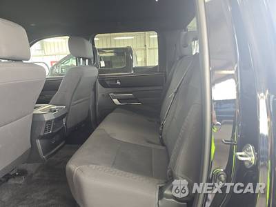 2026 Toyota Tundra SR5 Crew Cab Short Bed - zdjęcie 13 z 23 - miniatura