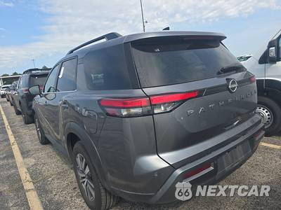 2026 Nissan Pathfinder SL - zdjęcie 6 z 23 - miniatura
