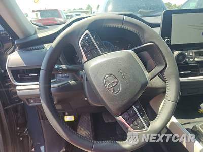 2026 Toyota Grand Highlander XLE - zdjęcie 10 z 21 - miniatura