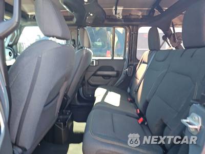 2026 Jeep Wrangler 4 Door Sahara - zdjęcie 13 z 26 - miniatura