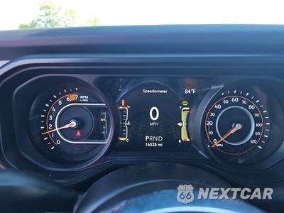 2026 Jeep Wrangler 4 Door Sahara - zdjęcie 12 z 26 - miniatura