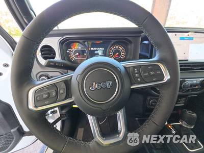 2026 Jeep Wrangler 4 Door Sahara - zdjęcie 10 z 24 - miniatura