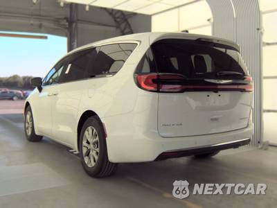 2026 Chrysler Pacifica Limited 121.6" WB - zdjęcie 6 z 28 - miniatura