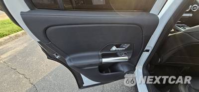 2021 Mercedes-Benz AMG GLA 45 4MATIC - zdjęcie 45 z 50 - miniatura