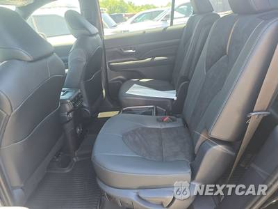 2026 Toyota Grand Highlander Hybrid MAX Limited - zdjęcie 13 z 22 - miniatura