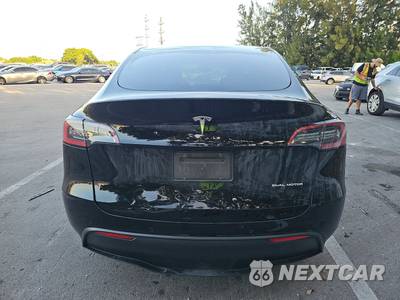 2022 Tesla Model Y Long Range - zdjęcie 5 z 27 - miniatura