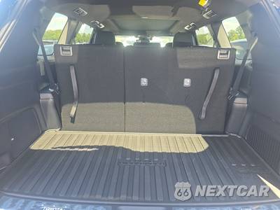 2026 Toyota Grand Highlander Hybrid MAX Limited - zdjęcie 17 z 22 - miniatura