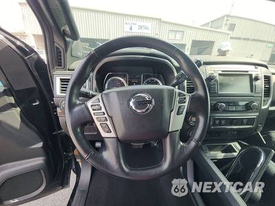 2019 Nissan TITAN XD SL Crew Cab Medium Bed - zdjęcie 10 z 21 - miniatura