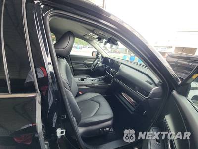 2025 Toyota Grand Highlander XLE - zdjęcie 8 z 19 - miniatura