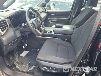 2025 Toyota Sequoia SR5 - zdjęcie 7 z 26 - miniatura