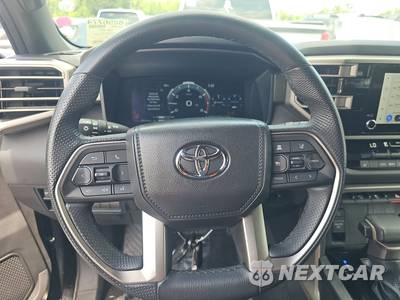2025 Toyota Sequoia SR5 - zdjęcie 10 z 26 - miniatura