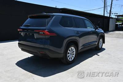 2025 Toyota Grand Highlander XLE - zdjęcie 5 z 19 - miniatura