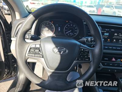 2018 Hyundai Elantra SEL Sedan - zdjęcie 10 z 35 - miniatura