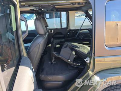 2023 Jeep Wrangler 4 Door Sahara - zdjęcie 13 z 21 - miniatura