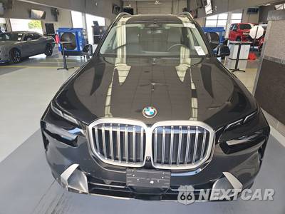 2026 BMW X7 xDrive40i - zdjęcie 2 z 21 - miniatura