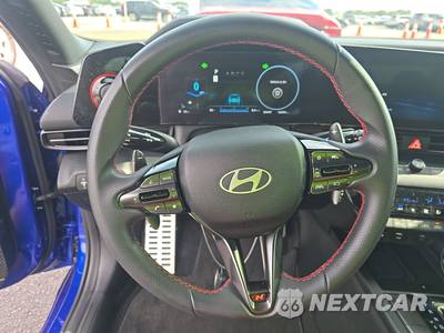 2025 Hyundai Elantra N Line - zdjęcie 10 z 22 - miniatura
