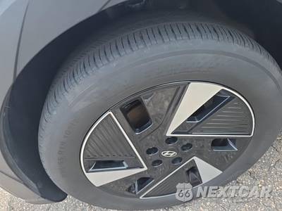 2025 Hyundai IONIQ 5 SE - zdjęcie 17 z 24 - miniatura