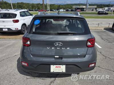 2025 Hyundai Venue SEL - zdjęcie 20 z 32 - miniatura
