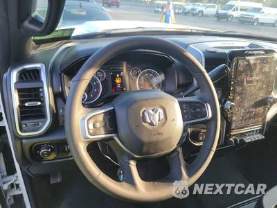 2026 Ram 2500 Big Horn Crew Cab Medium Bed - zdjęcie 10 z 21 - miniatura
