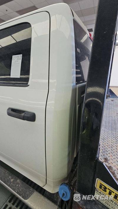 2024 Ram 3500 Cab Chassis Tradesman Crew Cab DRW - zdjęcie 23 z 28 - miniatura