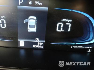 2025 Hyundai Elantra SE - zdjęcie 9 z 18 - miniatura