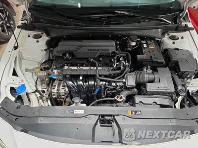 2025 Hyundai Elantra SE - zdjęcie 12 z 18 - miniatura