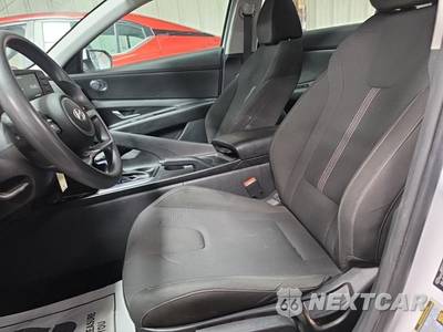 2025 Hyundai Elantra SE - zdjęcie 7 z 18 - miniatura
