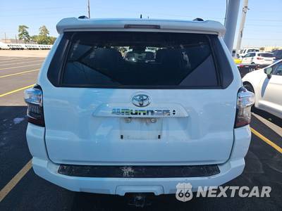 2022 Toyota 4Runner SR5 Premium - zdjęcie 5 z 24 - miniatura