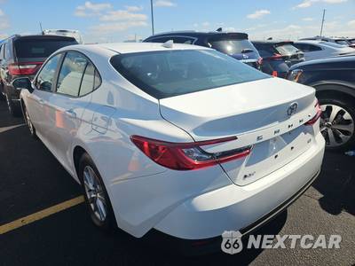 2025 Toyota Camry LE - zdjęcie 6 z 19 - miniatura