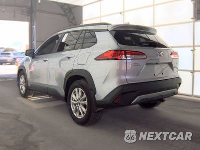 2024 Toyota Corolla Cross LE - zdjęcie 6 z 36 - miniatura