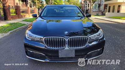 2018 BMW 7 Series Sedan xDrive iPerformance - zdjęcie 2 z 58 - miniatura
