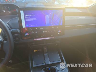 2026 Toyota bZ XLE Plus - zdjęcie 11 z 19 - miniatura