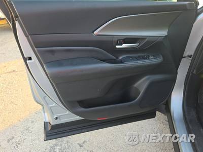 2024 Toyota Grand Highlander XLE - zdjęcie 9 z 21 - miniatura