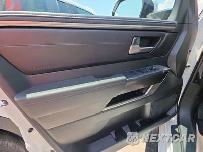 2026 Toyota Sequoia SR5 - zdjęcie 15 z 26 - miniatura