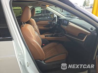 2026 Nissan Rogue Platinum - zdjęcie 8 z 29 - miniatura