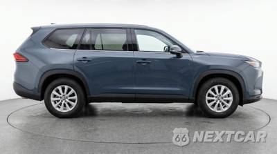 2025 Toyota Grand Highlander XLE - zdjęcie 8 z 12 - miniatura