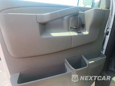 2025 GMC Savana 2500 Cargo Van 1WT 135.0" WB - zdjęcie 9 z 25 - miniatura