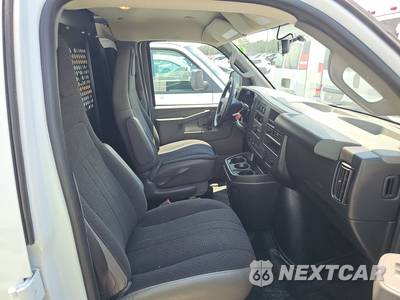 2025 GMC Savana 2500 Cargo Van 1WT 135.0" WB - zdjęcie 8 z 27 - miniatura