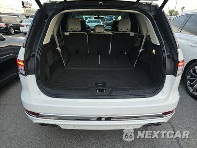 2023 Lincoln Aviator Black Label - zdjęcie 16 z 18 - miniatura