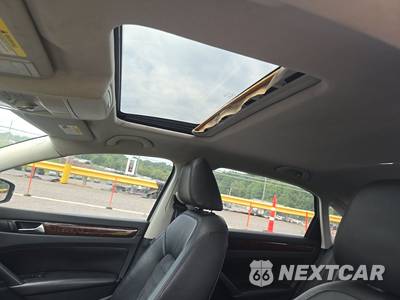 2013 Volkswagen Passat TDI SEL Premium - zdjęcie 18 z 36 - miniatura
