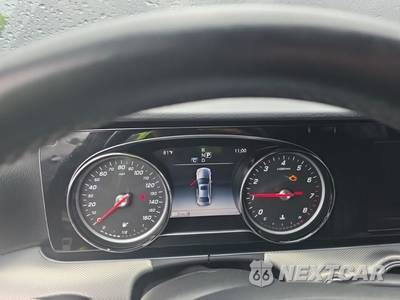 2017 Mercedes-Benz E 300 Sport 4MATIC Sedan - zdjęcie 11 z 22 - miniatura
