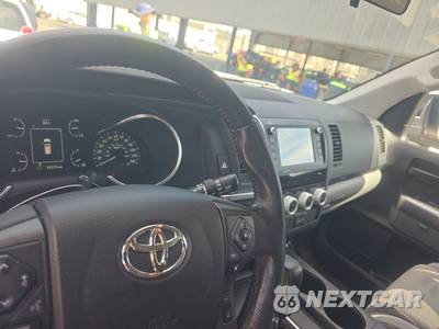 2021 Toyota Sequoia SR5 - zdjęcie 11 z 27 - miniatura