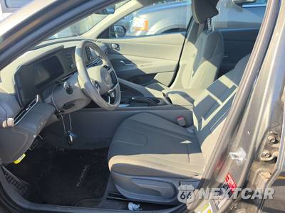 2025 Hyundai Elantra SEL Sport - zdjęcie 7 z 31 - miniatura