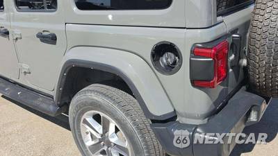 2022 Jeep Wrangler Unlimited Sahara - zdjęcie 24 z 28 - miniatura
