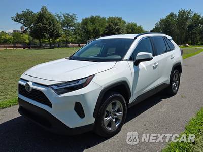 2024 Toyota RAV4 Hybrid LE - zdjęcie 2 z 28 - miniatura