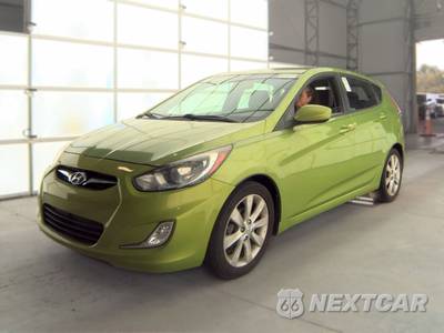 2012 Hyundai Accent SE Hatchback - zdjęcie 1 z 44 - miniatura