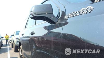 2023 Chevrolet Tahoe High Country 3LZ - zdjęcie 25 z 27 - miniatura