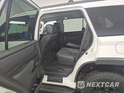 2023 Toyota Sequoia TRD Pro - zdjęcie 13 z 20 - miniatura