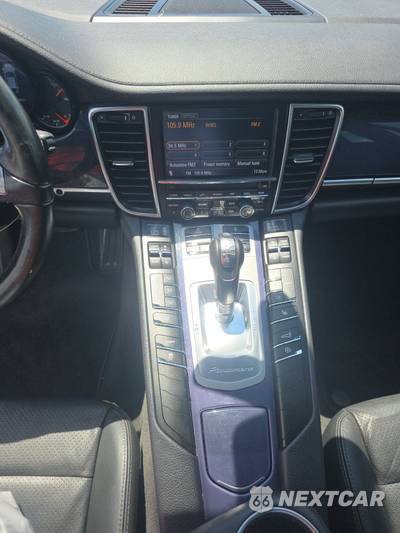 2012 Porsche Panamera 4 - zdjęcie 11 z 18 - miniatura